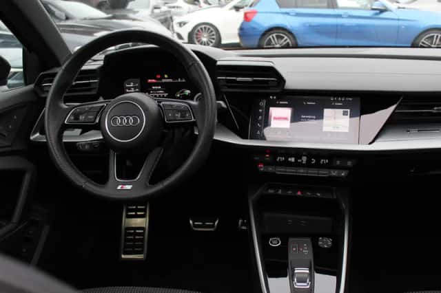 Audi A3 (2023) thumbnail 10
