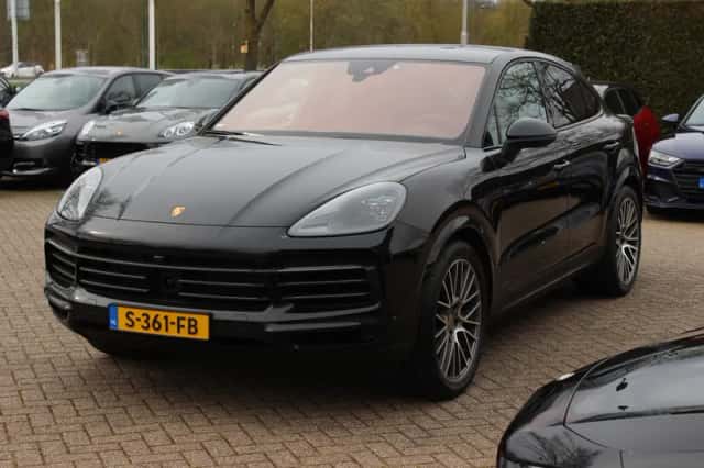 Porsche Cayenne (2023) thumbnail 6
