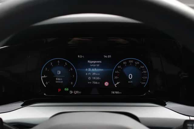Volkswagen Golf (2021) thumbnail 18