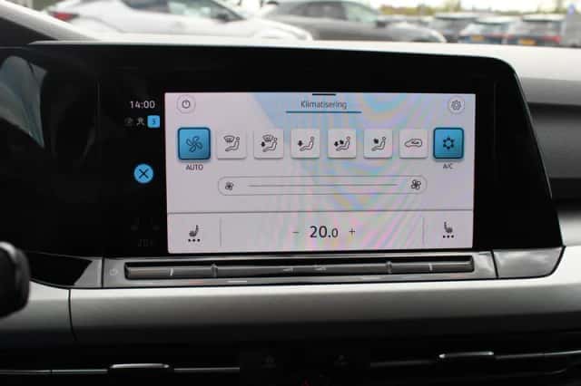 Volkswagen Golf (2021) thumbnail 23