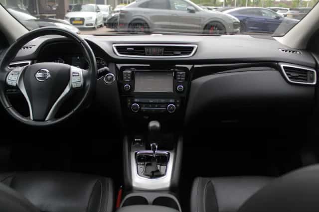 Nissan Qashqai (2016) thumbnail 2