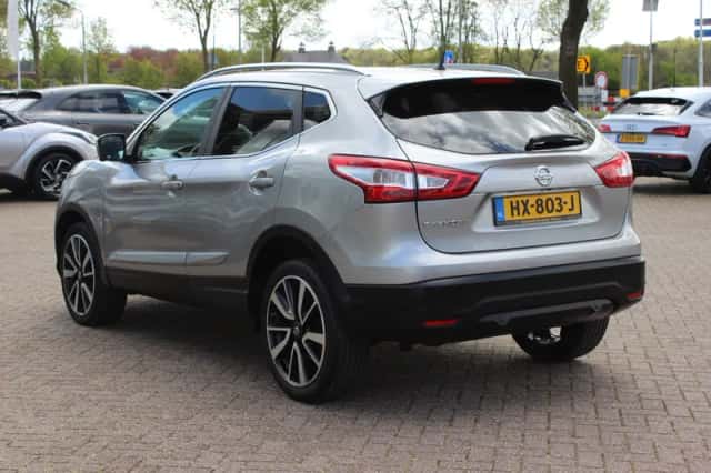 Nissan Qashqai (2016) thumbnail 3
