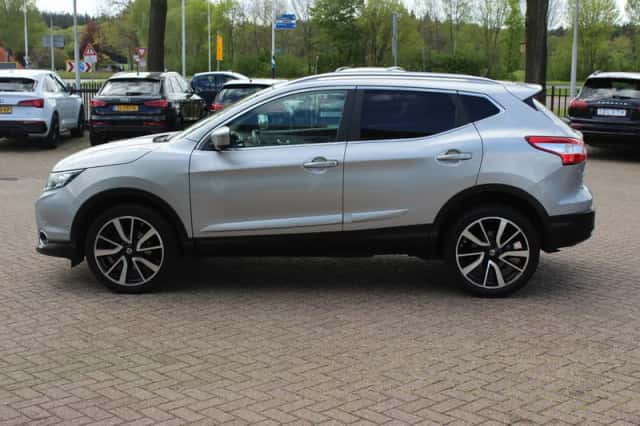 Nissan Qashqai (2016) thumbnail 7