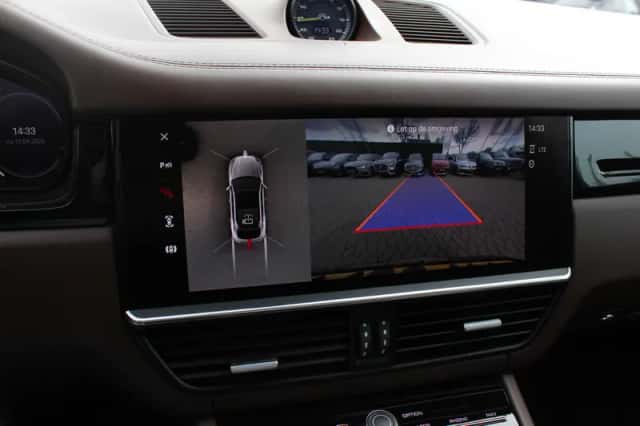 Porsche Cayenne (2022) thumbnail 20