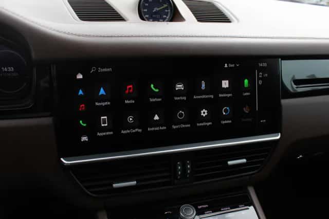 Porsche Cayenne (2022) thumbnail 23