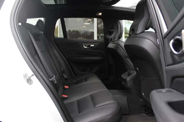 Volvo V60 (2018) thumbnail 13