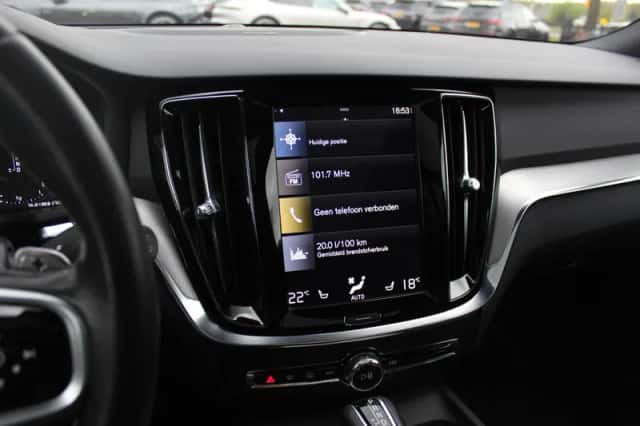 Volvo V60 (2018) thumbnail 21