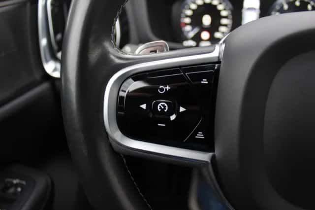 Volvo V60 (2018) thumbnail 36