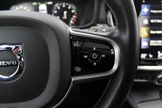 Volvo V60 (2018) thumbnail 37