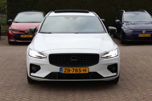 Volvo V60 (2018) thumbnail 9