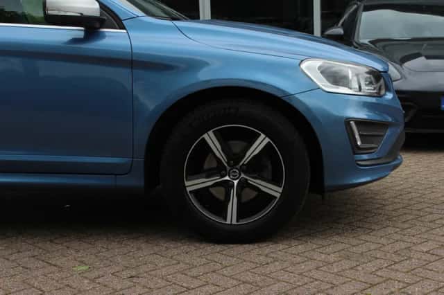 Volvo XC60 (2017) thumbnail 14