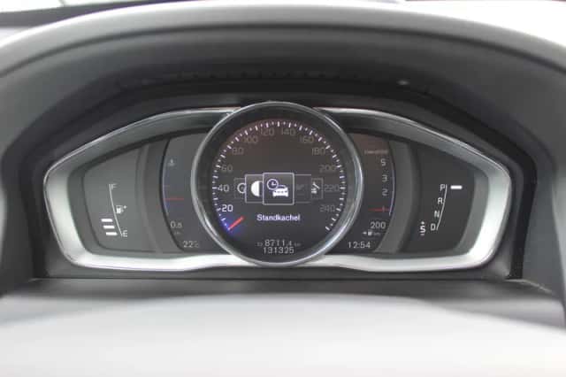 Volvo XC60 (2017) thumbnail 20