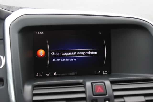 Volvo XC60 (2017) thumbnail 22