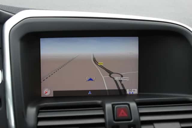 Volvo XC60 (2017) thumbnail 23