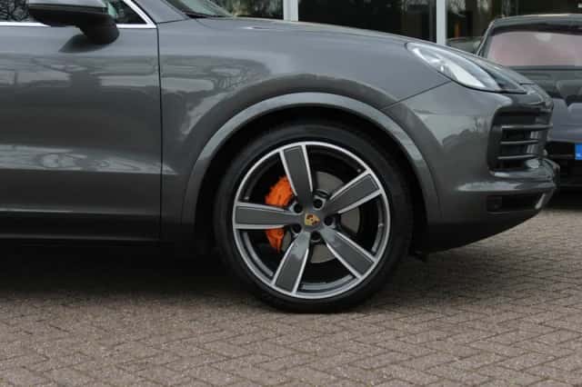 Porsche Cayenne (2022) thumbnail 14