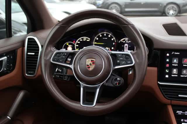 Porsche Cayenne (2022) thumbnail 18