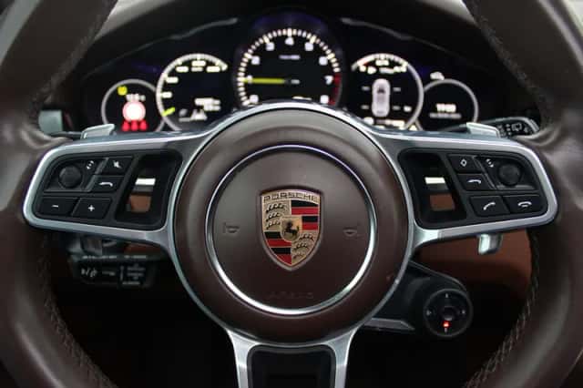 Porsche Cayenne (2022) thumbnail 34