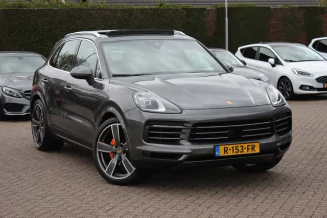 Porsche Cayenne (2022) thumbnail 39