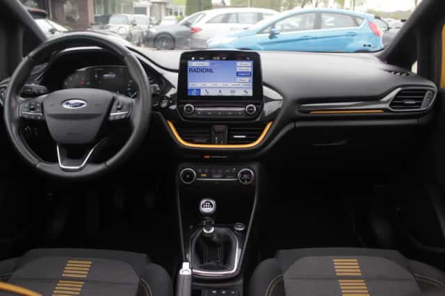 Ford Fiesta (2018) thumbnail 2