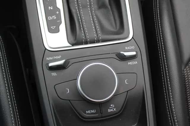 Audi Q2 (2017) thumbnail 26