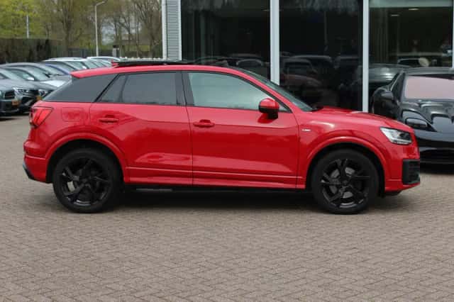 Audi Q2 (2017) thumbnail 5