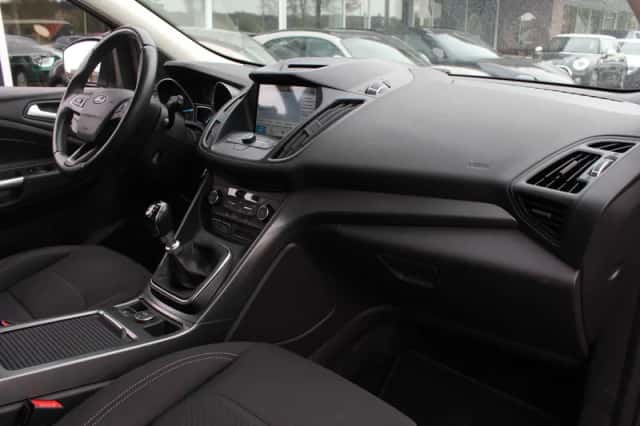 Ford Kuga (2018) thumbnail 12