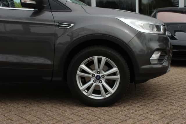 Ford Kuga (2018) thumbnail 13