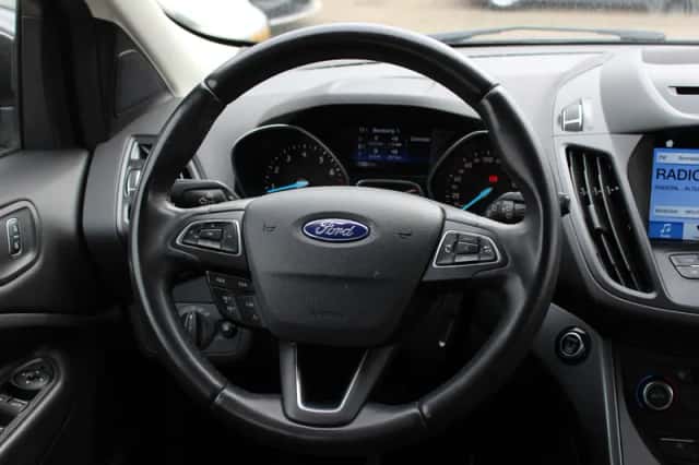 Ford Kuga (2018) thumbnail 16