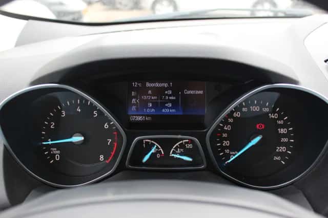 Ford Kuga (2018) thumbnail 17