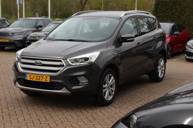Ford Kuga (2018) thumbnail 6
