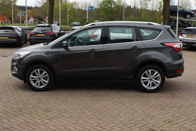 Ford Kuga (2018) thumbnail 7