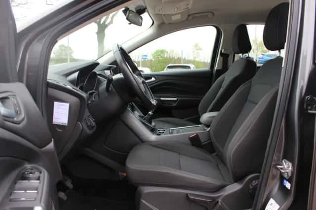 Ford Kuga (2018) thumbnail 10