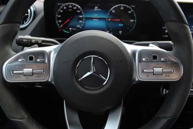 Mercedes-Benz EQA (2021) thumbnail 30