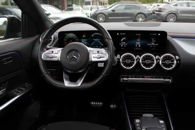 Mercedes-Benz EQA (2021) thumbnail 10