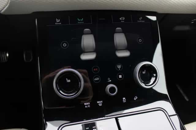Land Rover Range Rover Velar (2019) thumbnail 27