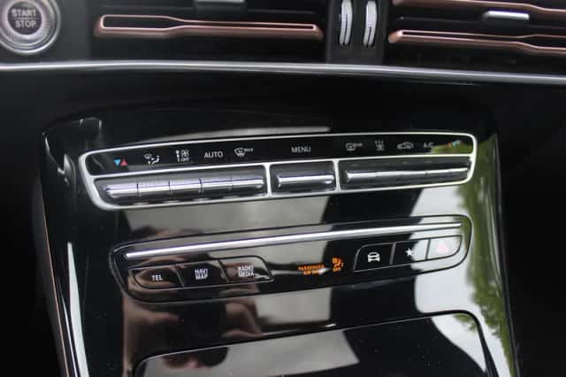 Mercedes-Benz EQC (2020) thumbnail 28