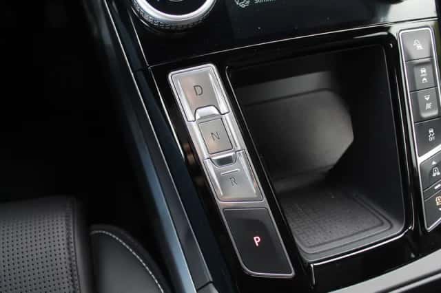 Jaguar I-Pace (2018) thumbnail 21