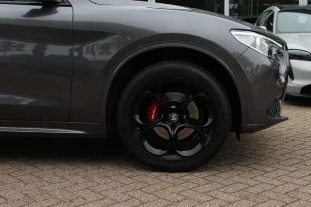 Alfa Romeo Stelvio (2020) thumbnail 14