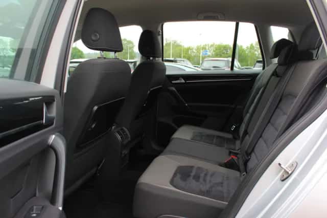 Volkswagen Golf (2014) thumbnail 11