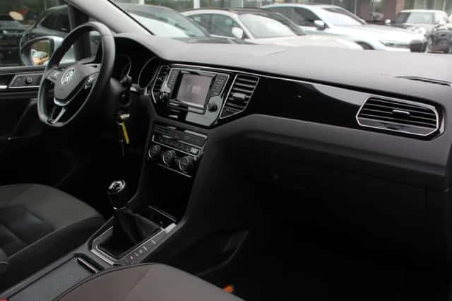 Volkswagen Golf (2014) thumbnail 13