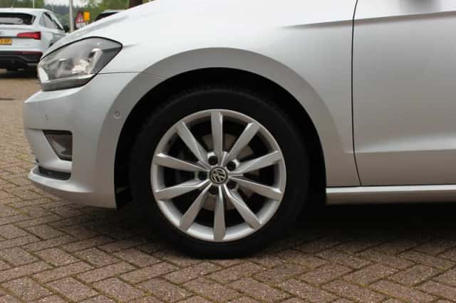 Volkswagen Golf (2014) thumbnail 16