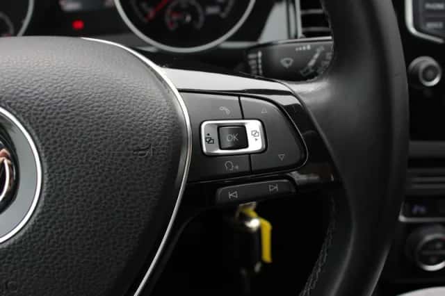 Volkswagen Golf (2014) thumbnail 31