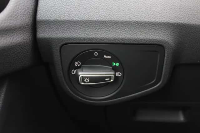 Volkswagen Golf (2014) thumbnail 32