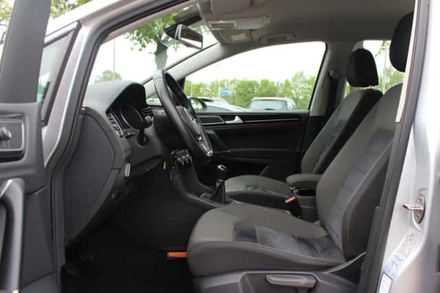 Volkswagen Golf (2014) thumbnail 10