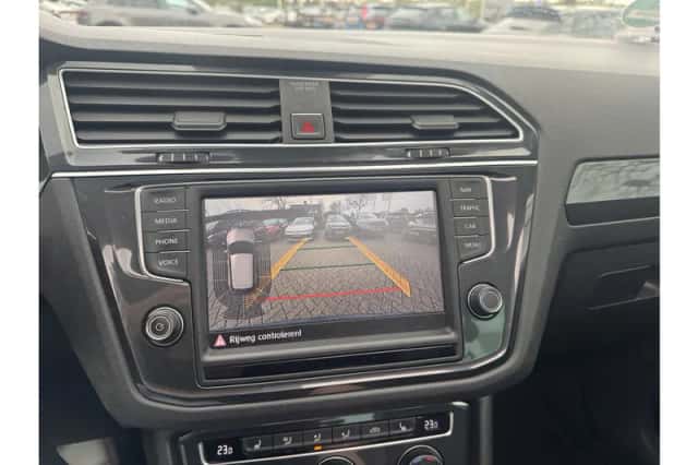 Volkswagen Tiguan (2016) thumbnail 14