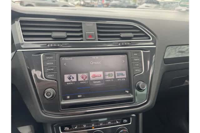 Volkswagen Tiguan (2016) thumbnail 15