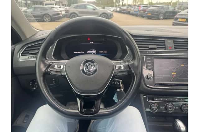 Volkswagen Tiguan (2016) thumbnail 19
