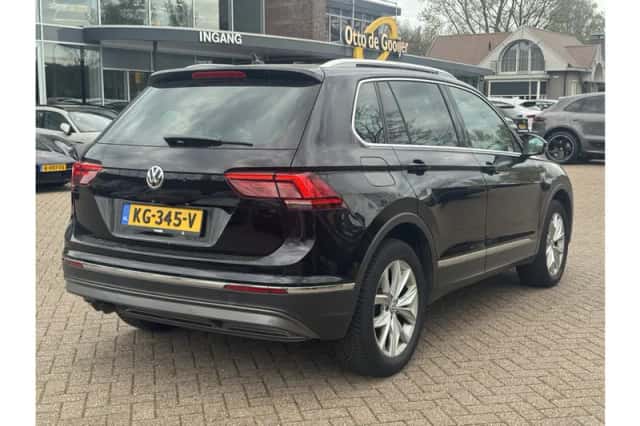 Volkswagen Tiguan (2016) thumbnail 3