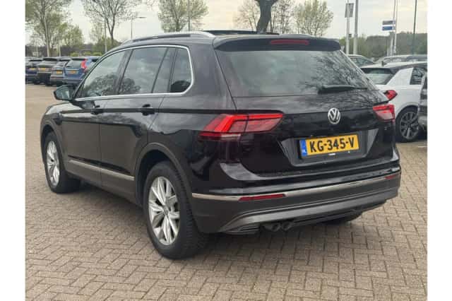 Volkswagen Tiguan (2016) thumbnail 6