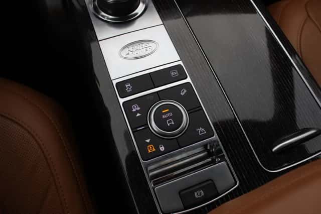 Land Rover Range Rover (2018) thumbnail 32